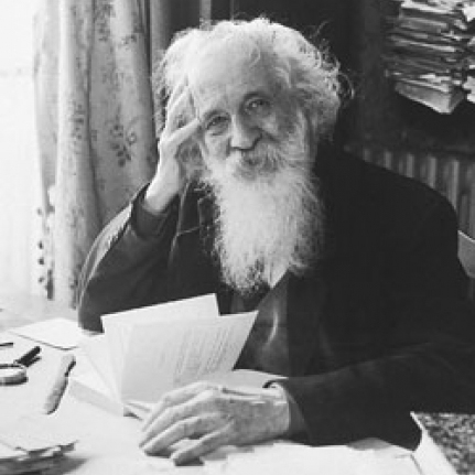 Bachelard. Ciência e Poética