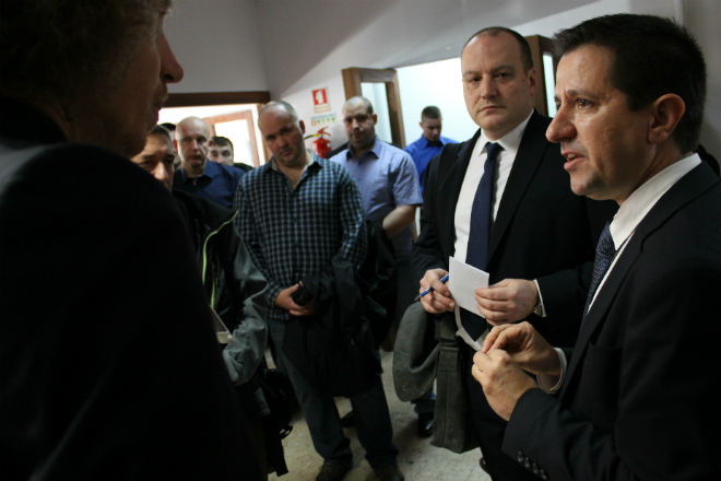 Oficiais da polícia checa visitam o CNAI de Lisboa