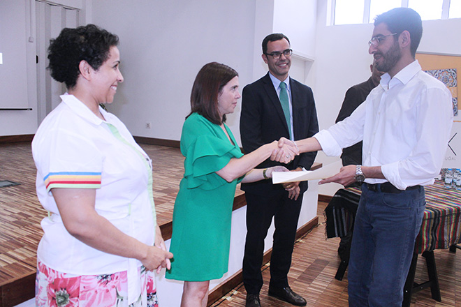 Ações de Capacitação para a promoção do (auto)emprego - ACM entrega Certificados a 65 empreendedores migrantes