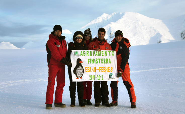 [Foto] Grupo de cientistas portugueses na Antártida - Agrupamento Finisterra EB1