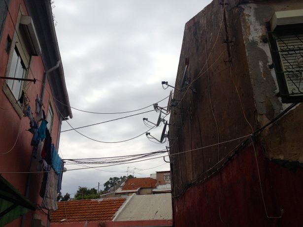 Moradores da Vila Dias criticam o novo senhorio e apelam à intervenção da CML