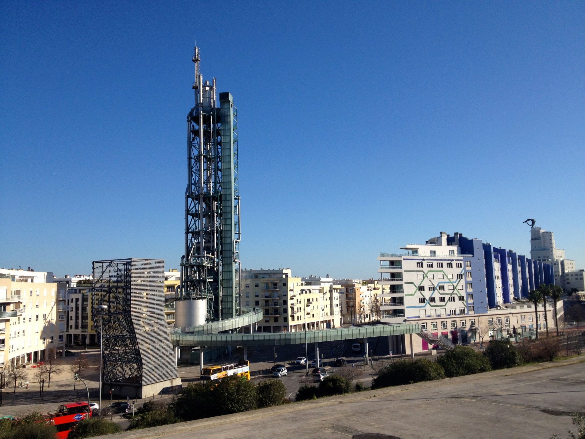 Sem utilização desde a Expo’98, Torre Galp vê a sua estabilidade ser avaliada