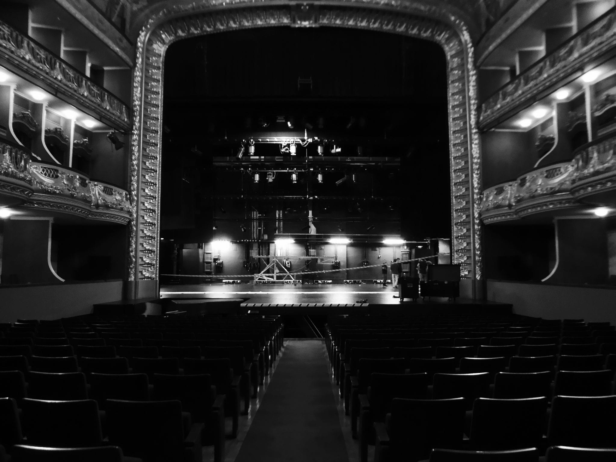 Uma visita aos bastidores do Teatro São Luiz no momento em que comemora 125 anos