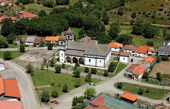 Basílica Menor de Santo Cristo de Outeiro_basilica_outeiro_1_183186548754e2163cdf43a