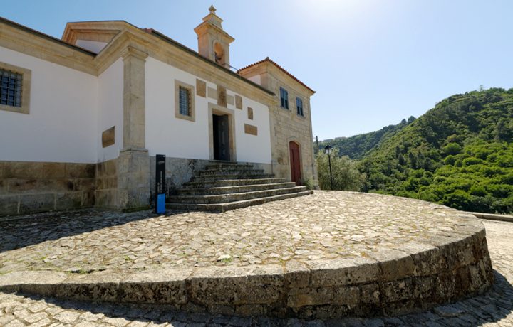 Capela de Sao Pedro de Balsemao_balsemao_6_81886647054e35649e79e0
