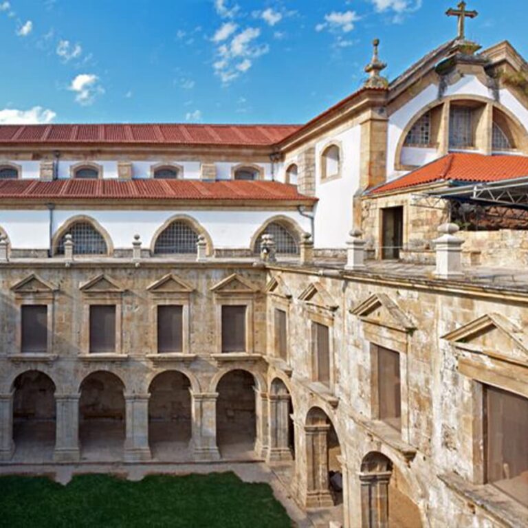 Mosteiro de Santa Maria de Salzedas