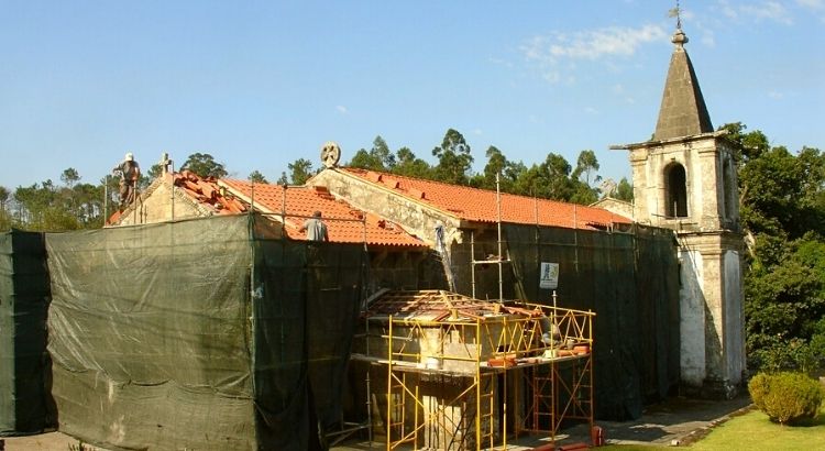 Igreja Rubiães Paredes Coura
