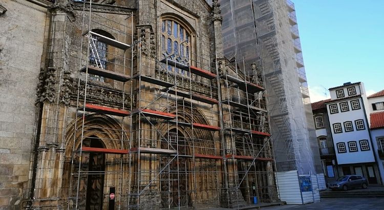 obras na Catedral de Lamego